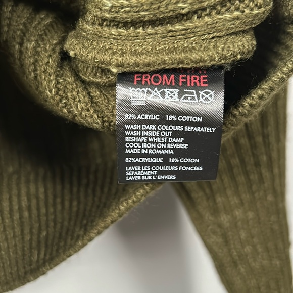 URBAN OUTFITTERS Green Cribbed Cropped Sweater Sz XP TP - Picture 4 of 15